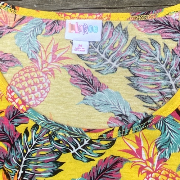 Lularoe Perfect Tee blouse yellow tropical pineapple palm fronds size Medium - Picture 4 of 9